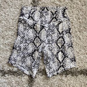 BALANCE ATHLETICA PANTHER RIDER SHORTS